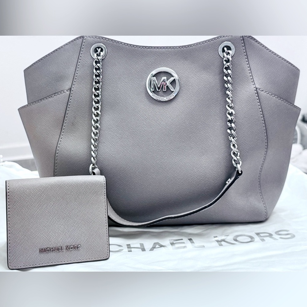 Michael Kors Gray & Silver Jet Set Shoulder Bag & Saffiano Jet Set Wallet
